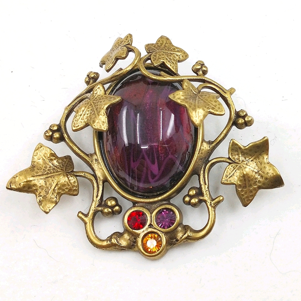 LaContessa Vintage Brooch